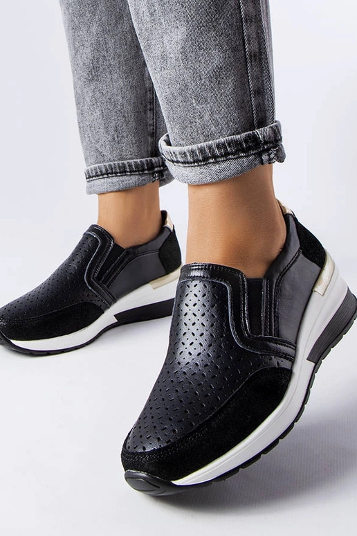 Baskets compensées ajourées noires... Baskets compensées ajourées noires...