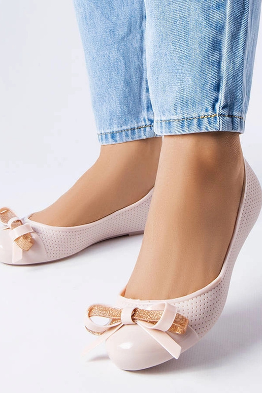 Ballerines beiges décorées d'un nœud...