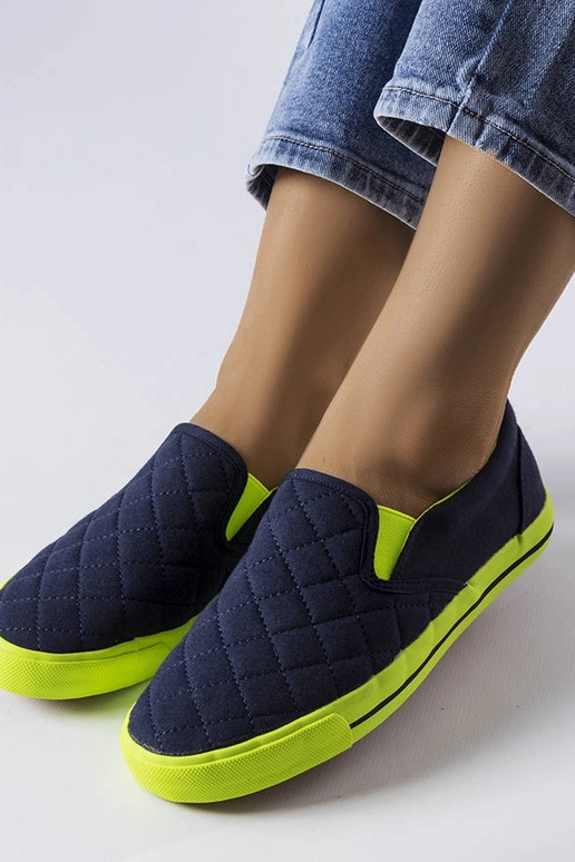 Baskets à enfiler matelassées bleu... Baskets à enfiler matelassées bleu...