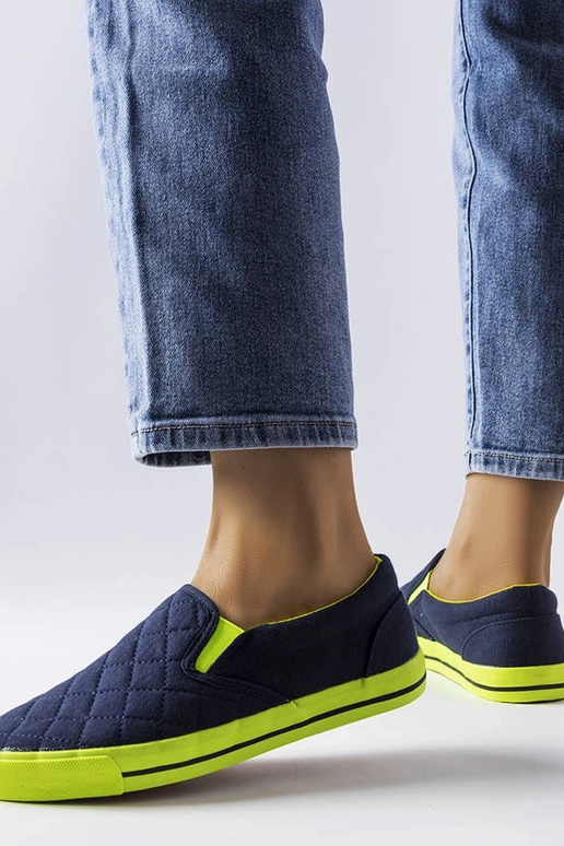 Baskets à enfiler matelassées bleu... Baskets à enfiler matelassées bleu...