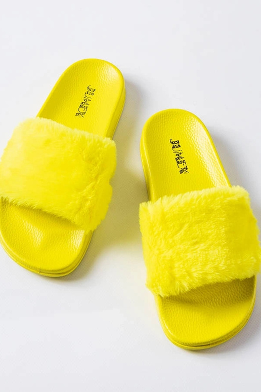 Tongs en fourrure jaune Raffaele