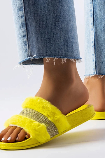 Claquettes en fourrure jaune avec zircons Carrito 2