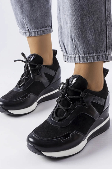 Baskets compensées noires... 2