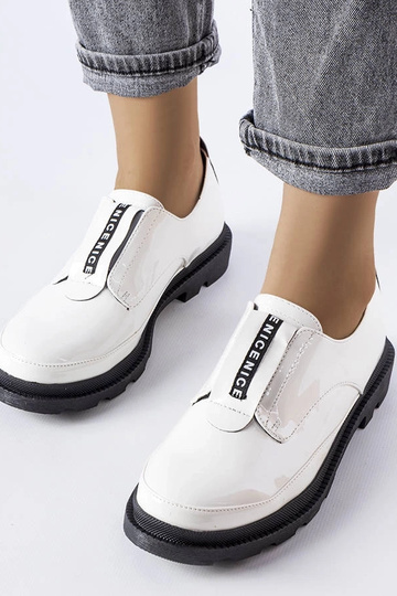 Chaussures Legget en cuir verni blanc