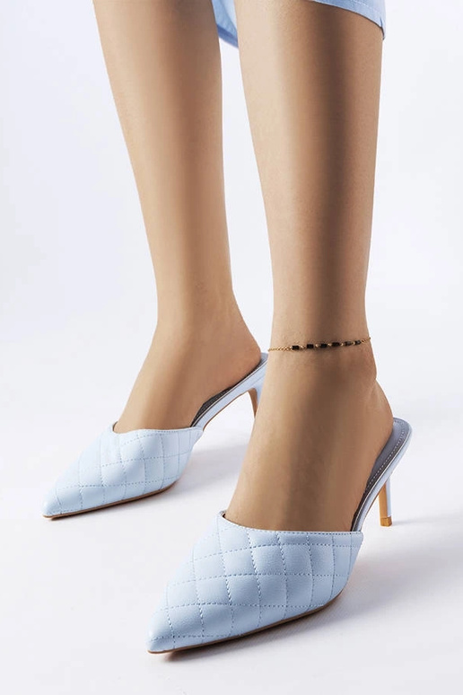 Mocassins matelassés bleus à talon... Mocassins matelassés bleus à talon...