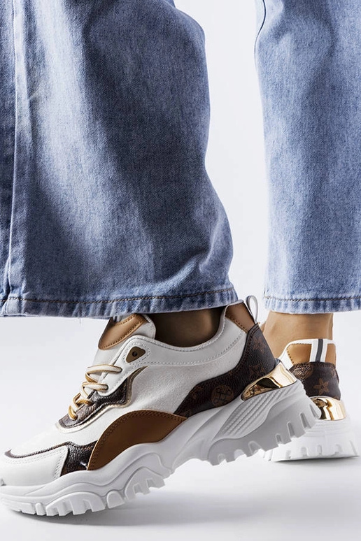 Baskets blanches à semelle... Baskets blanches à semelle...