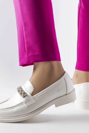 Mocassins blancs décorés de strass Montréal 2