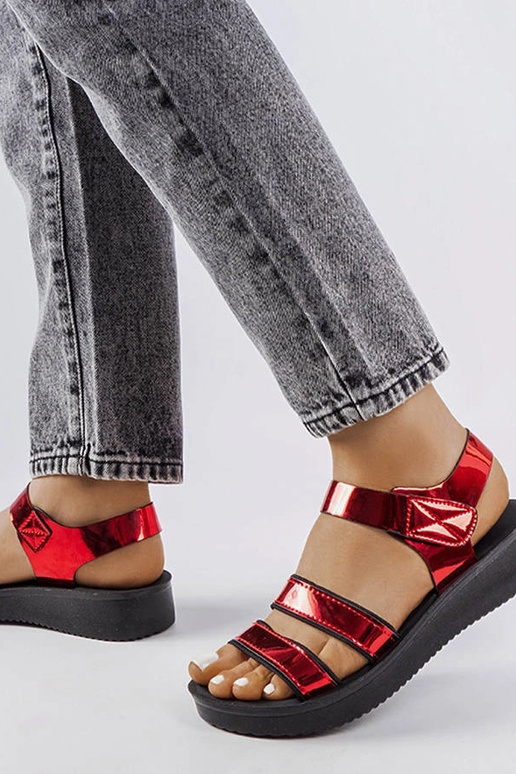 Sandales en cuir verni rouge Brices