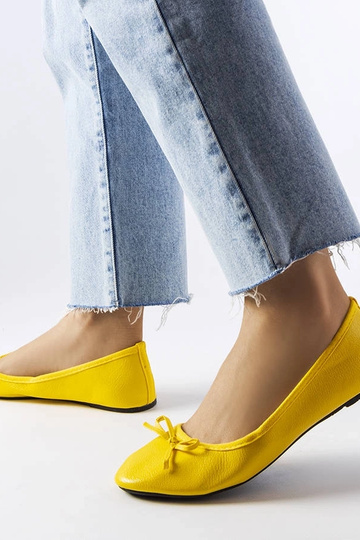 Ballerines jaunes avec un nœud, « Vaillancour » 2
