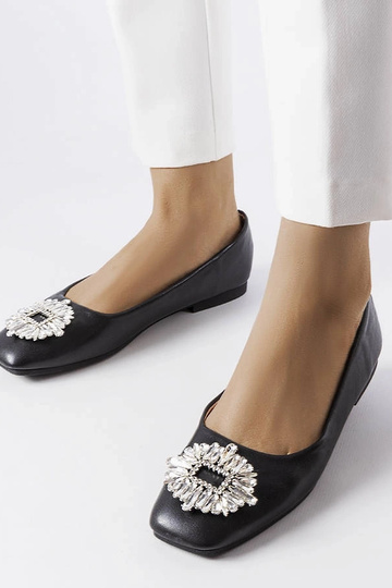 Ballerines noires avec broche Miren