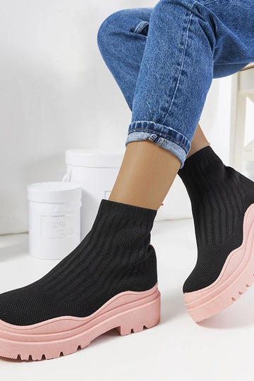 Baskets hautes noires et roses, « Marks » 2