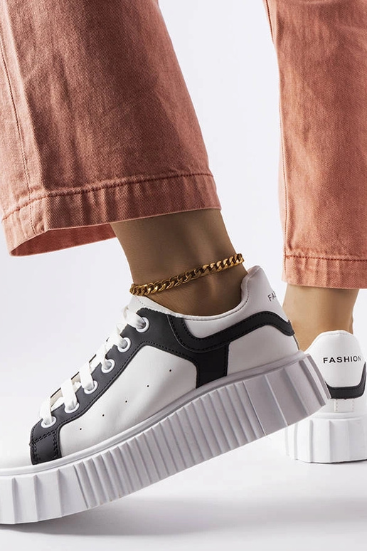 Baskets blanches sur plateforme Gosselin Baskets blanches sur plateforme Gosselin