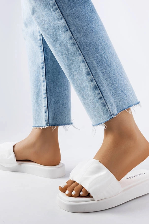 Tongs à volants White Boulevard