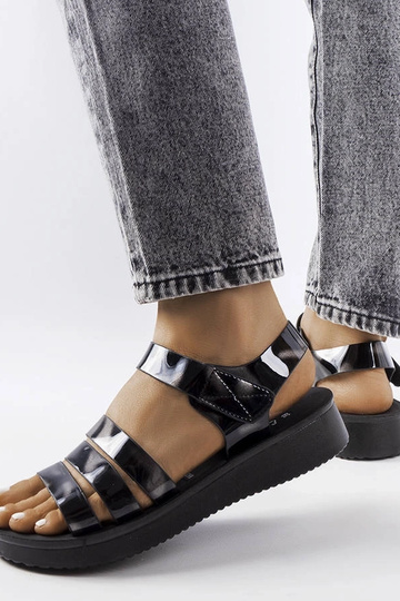 Sandales compensées en cuir... 2