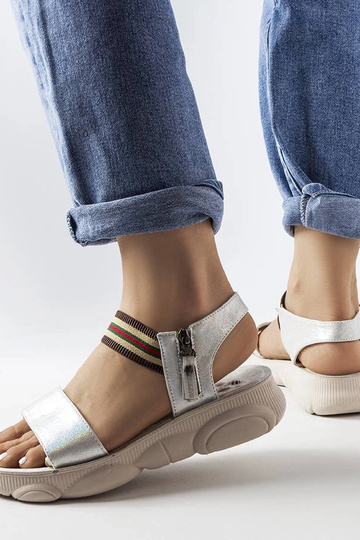 Sandales de sport... 2