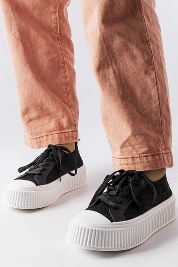 Baskets en tissu noir sur...