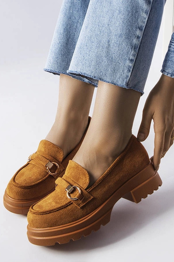Mocassins marron avec une semelle massive Artista 2
