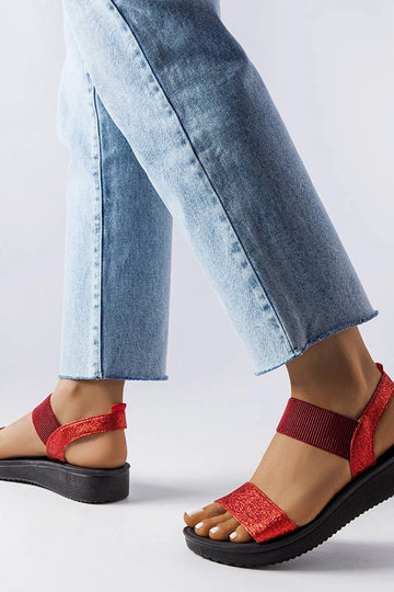 Sandales à paillettes...