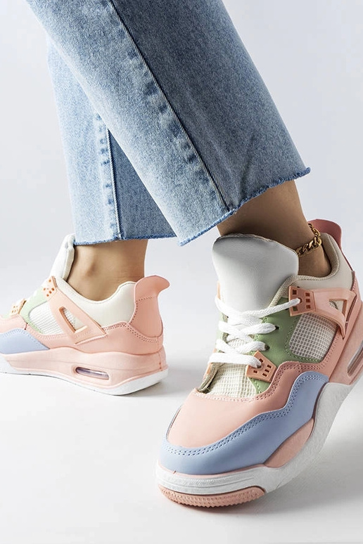 Baskets roses en matériaux combinés... Baskets roses en matériaux combinés...