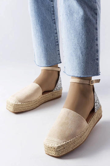 Espadrilles beiges avec...