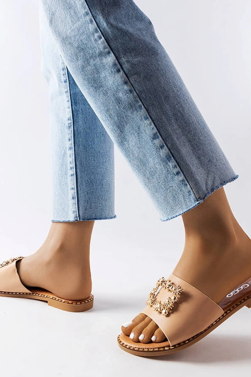 Chaussons couleur sable avec...