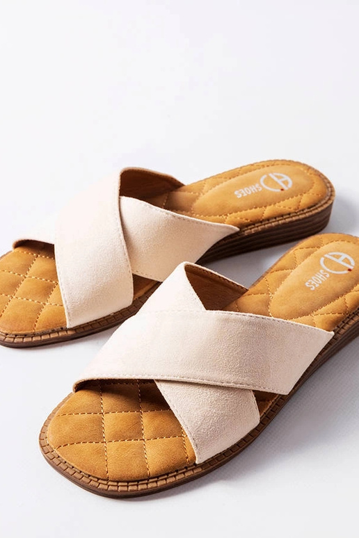 Chaussons couleur sable, « Tiana »