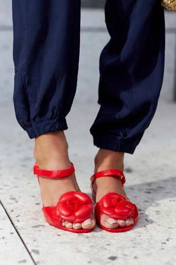 Ballerines rouges avec une fleur Lucchese 2
