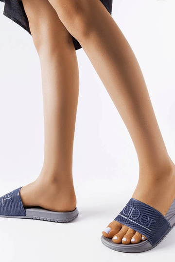 Tongs en caoutchouc gris... 2