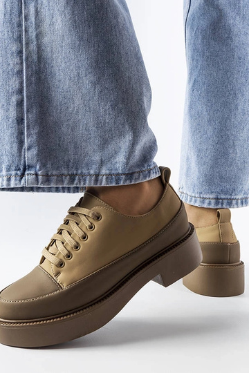 Chaussures plates marron...