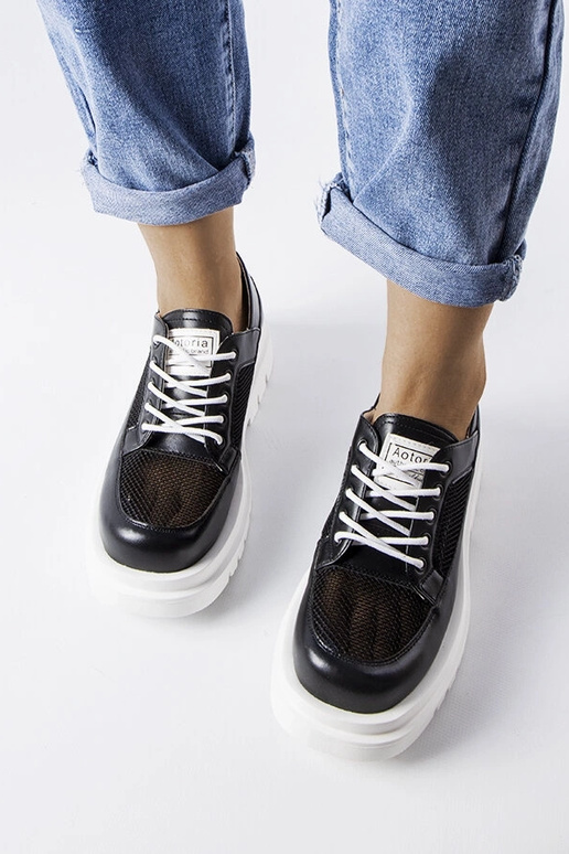 Demi-bottes Tasmin noires ajourées... Demi-bottes Tasmin noires ajourées...