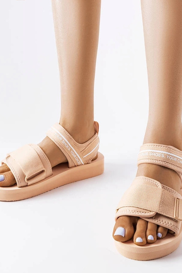 Sandales en mousse beige Big Star LL274787