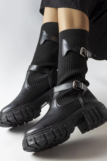 Bottes noires élégantes... 2