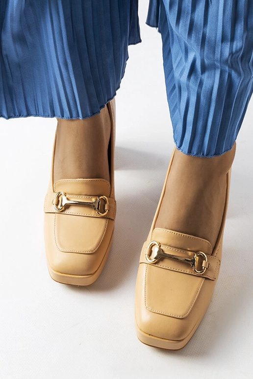 Escarpins beiges à talon géométrique... Escarpins beiges à talon géométrique...