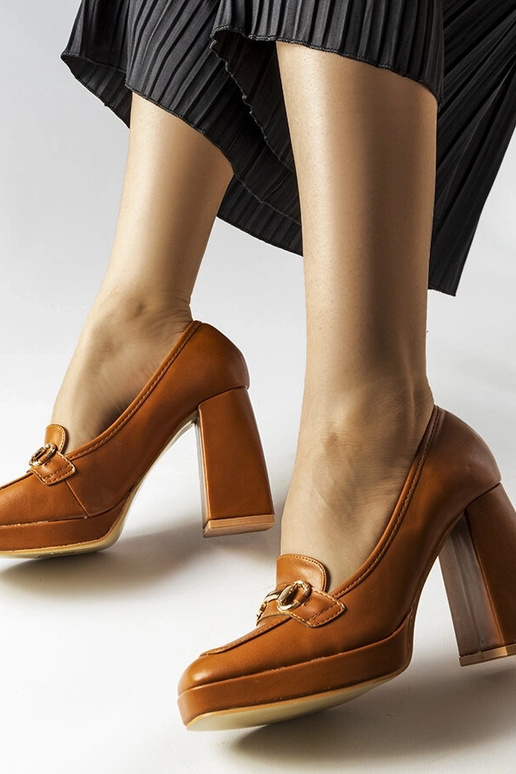 Escarpins marron à talon géométrique... Escarpins marron à talon géométrique...