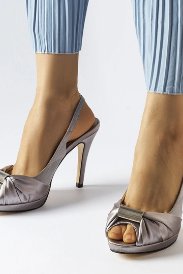 Sandales à talons hauts Crispina gris clair