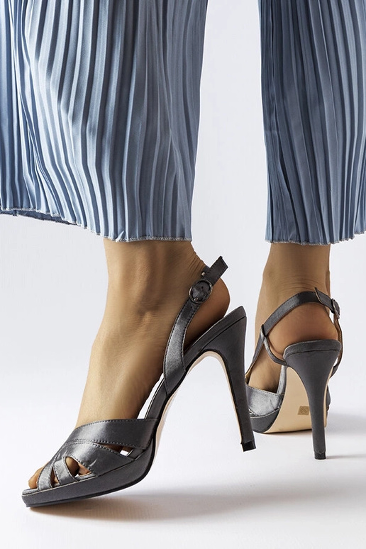 Sandales à talons hauts en alpaga gris Sandales à talons hauts en alpaga gris