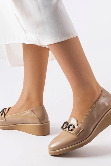 Mocassins compensés en cuir verni beige Erin 2