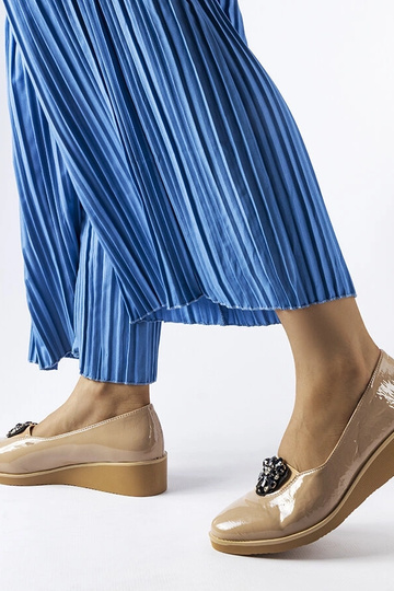 Ballerines beiges vernies à décor Mellori 2
