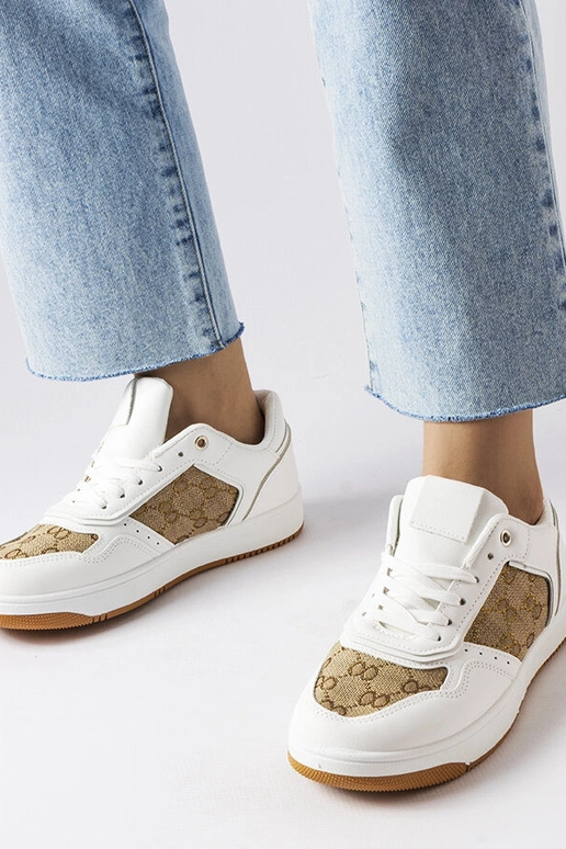 Baskets blanches décorées du...