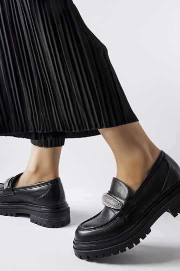 Mocassins noirs à strass...