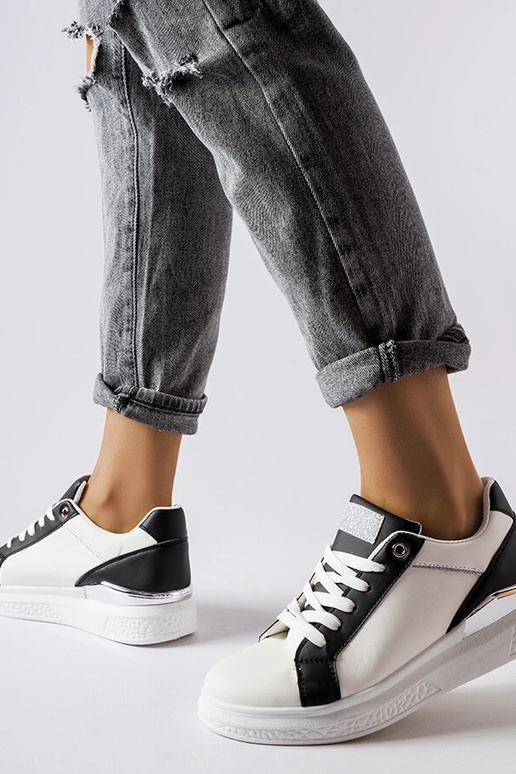 Chaussures Palais noires et blanches... Chaussures Palais noires et blanches...