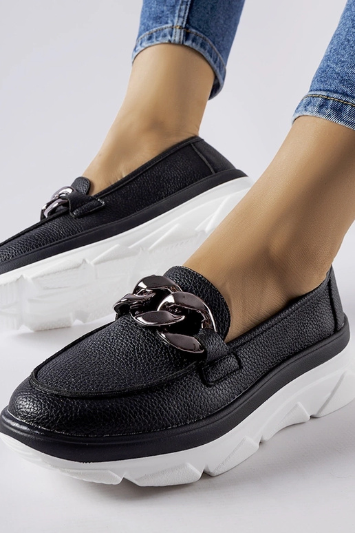 Mocassins noirs avec chaîne, « Vinceza »