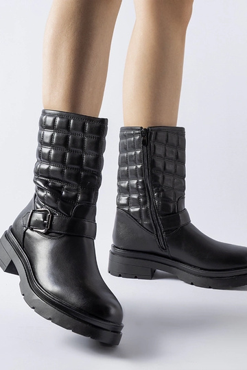 Bottines matelassées noires...