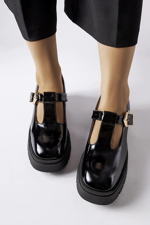 Bottines à talon noires vernis avec...