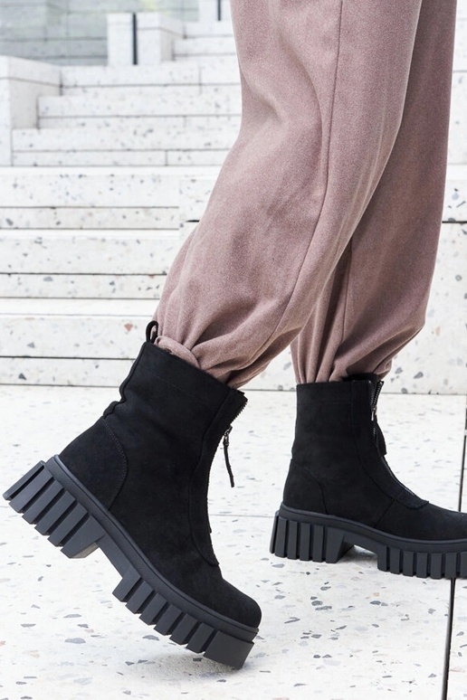 Bottines noires isolées pour femmes...