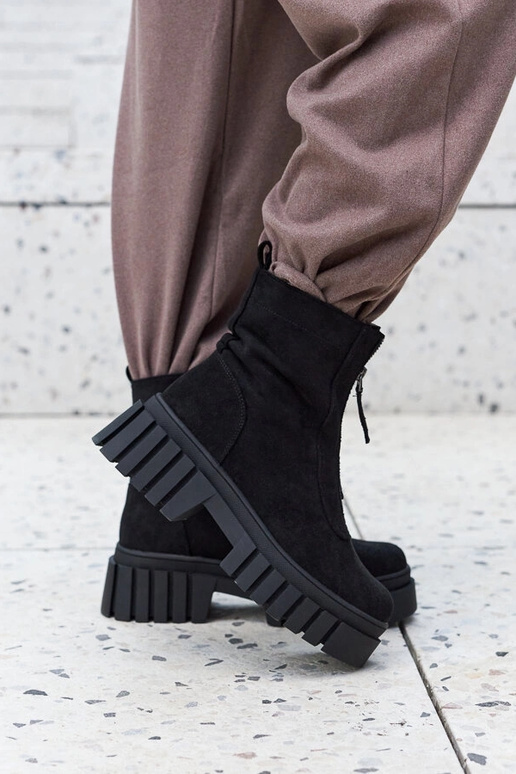 Bottines noires isolées pour femmes...