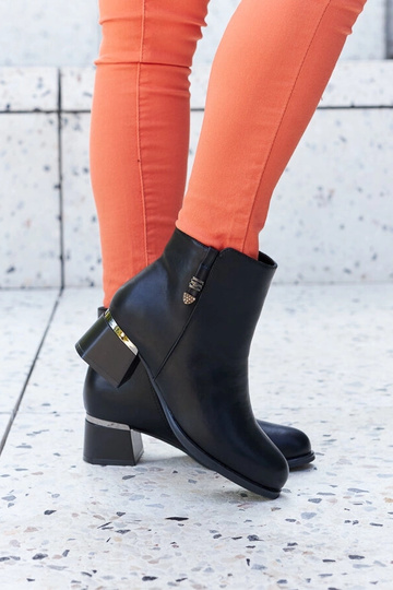 Bottines noires à talon en cuir écologique, isolées, Bocconi 2