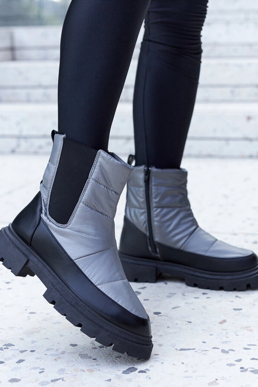 Bottes de neige isolées grises Galvani