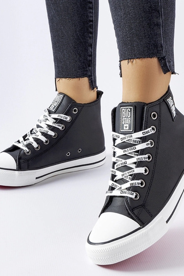 Baskets noires isolées Big Star KK274598