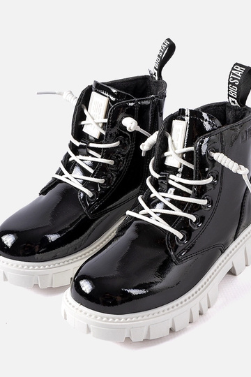 Bottines vernies noires, «... 2